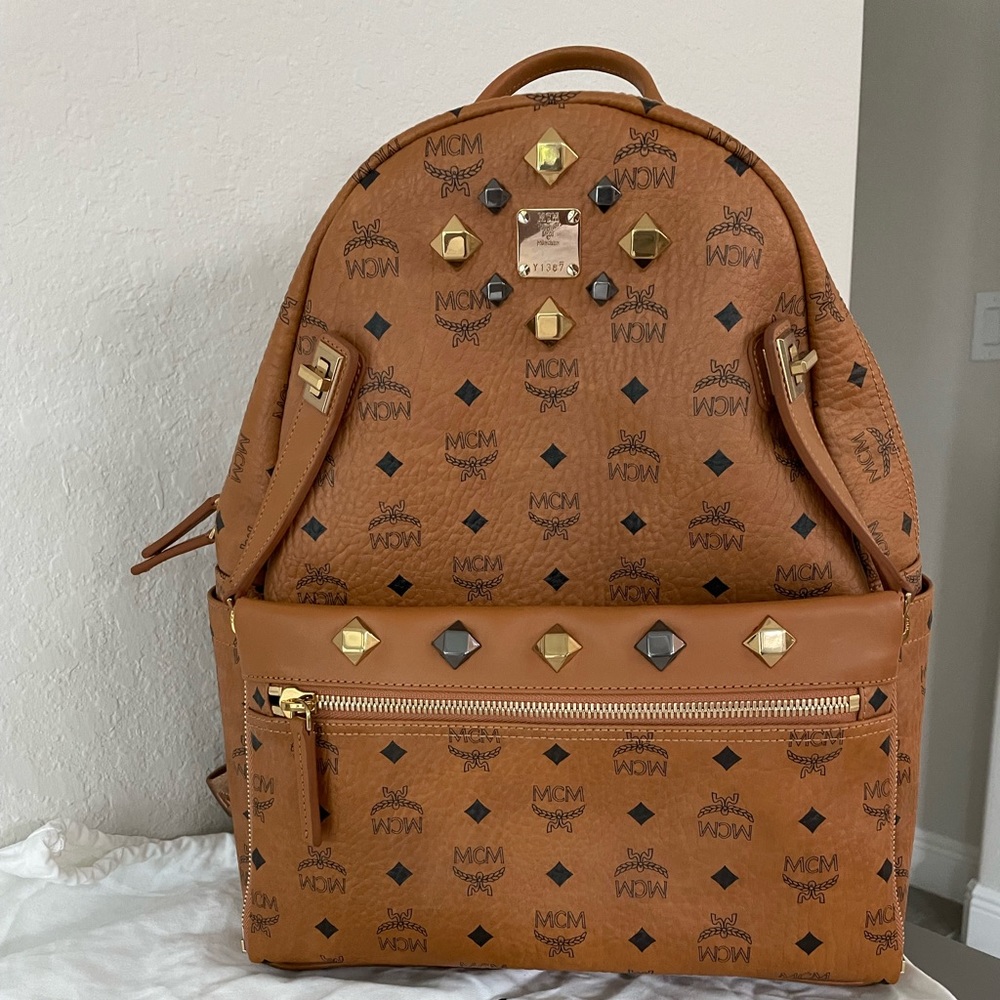 MCM Visetos Studded Medium Dual Stark Backpack Cognac